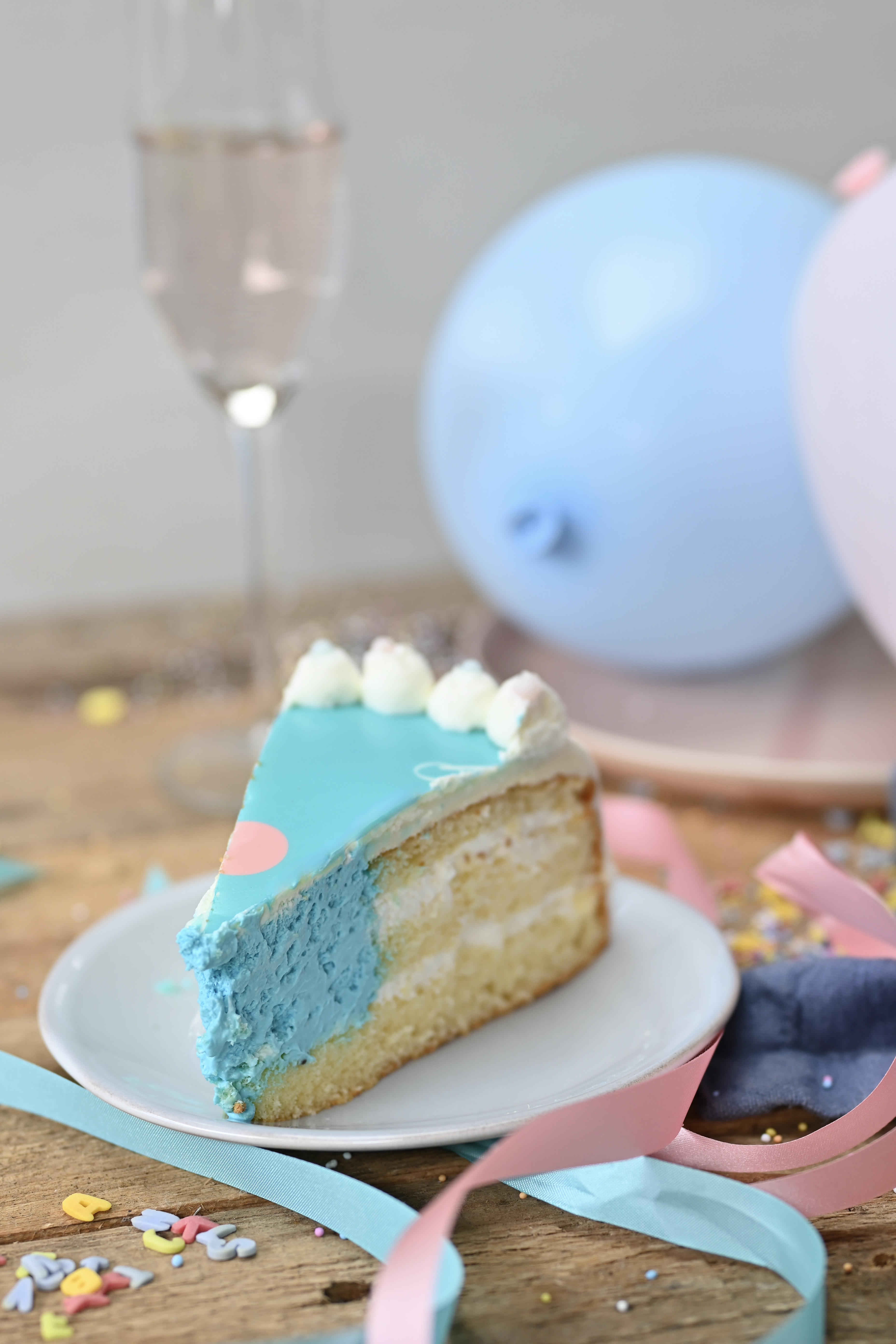 Gender reveal taart