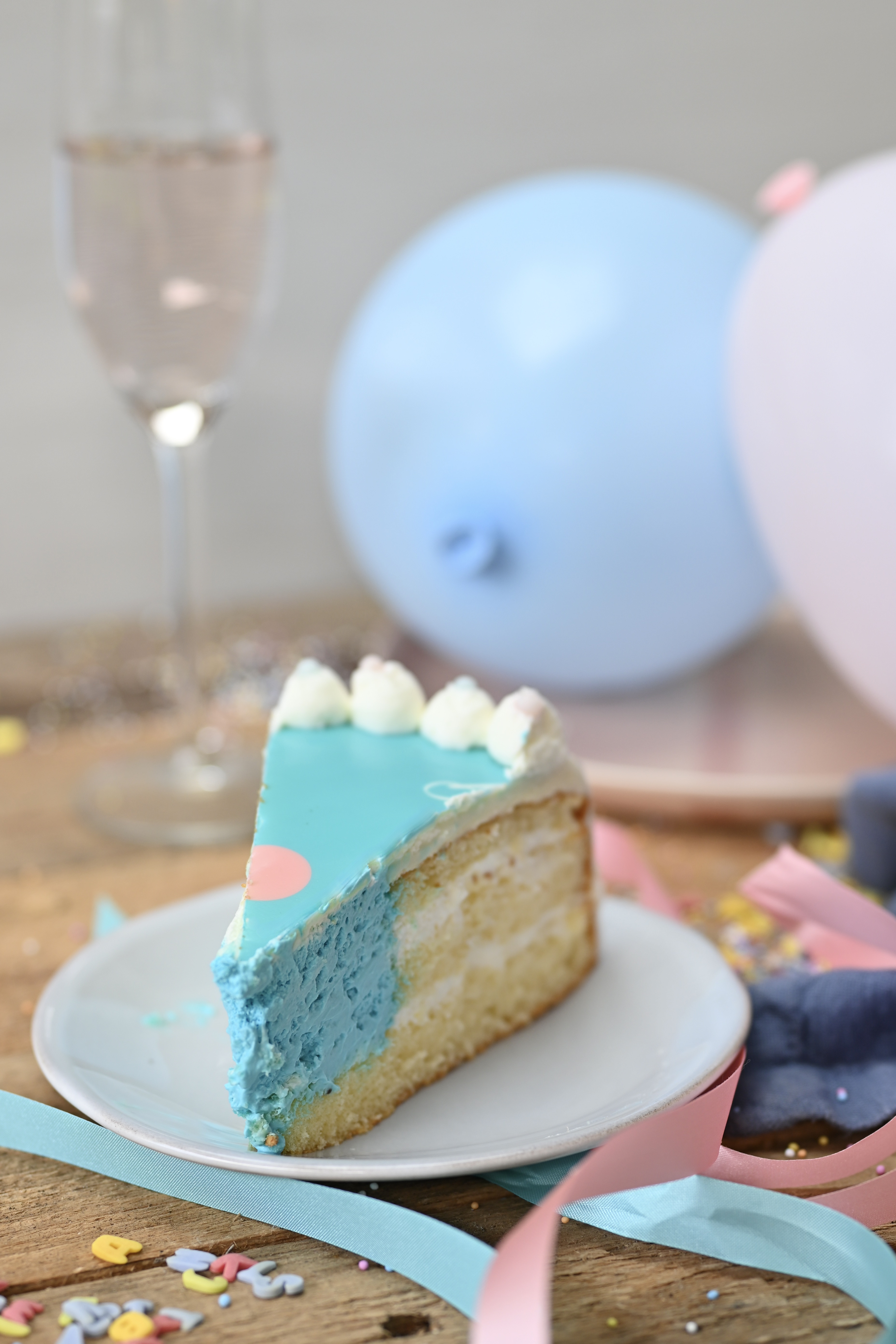 Gender reveal taart