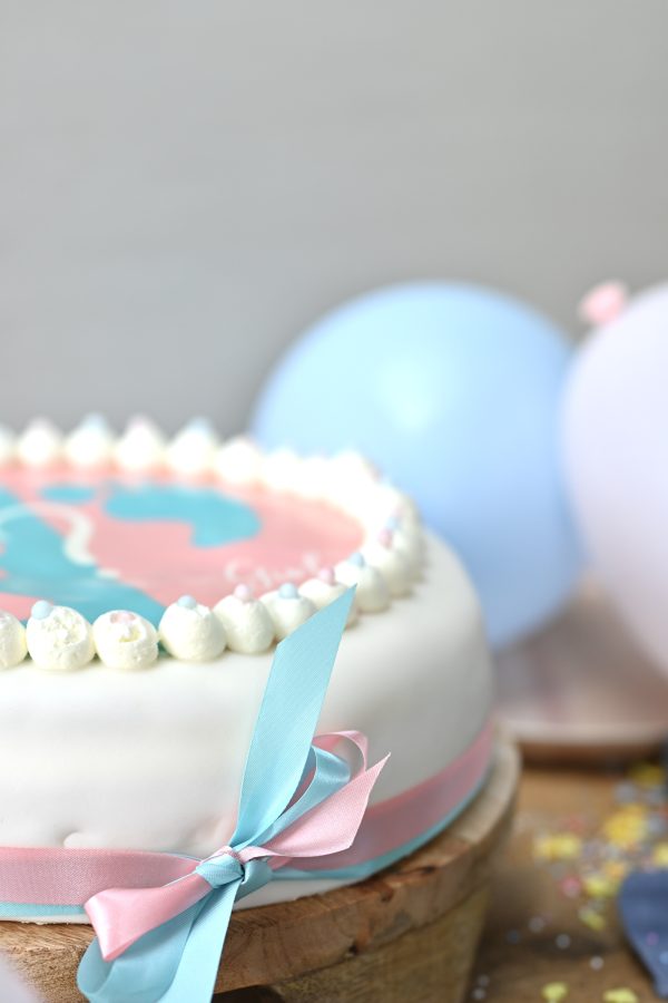 gender reveal taart